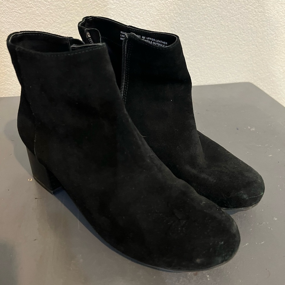 Reaction Kenneth Cole size 8